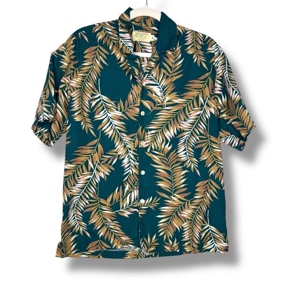 Men's Vintage 1990s NEWT At the Royal Caribbean Honolulu Button Down Shirt XS